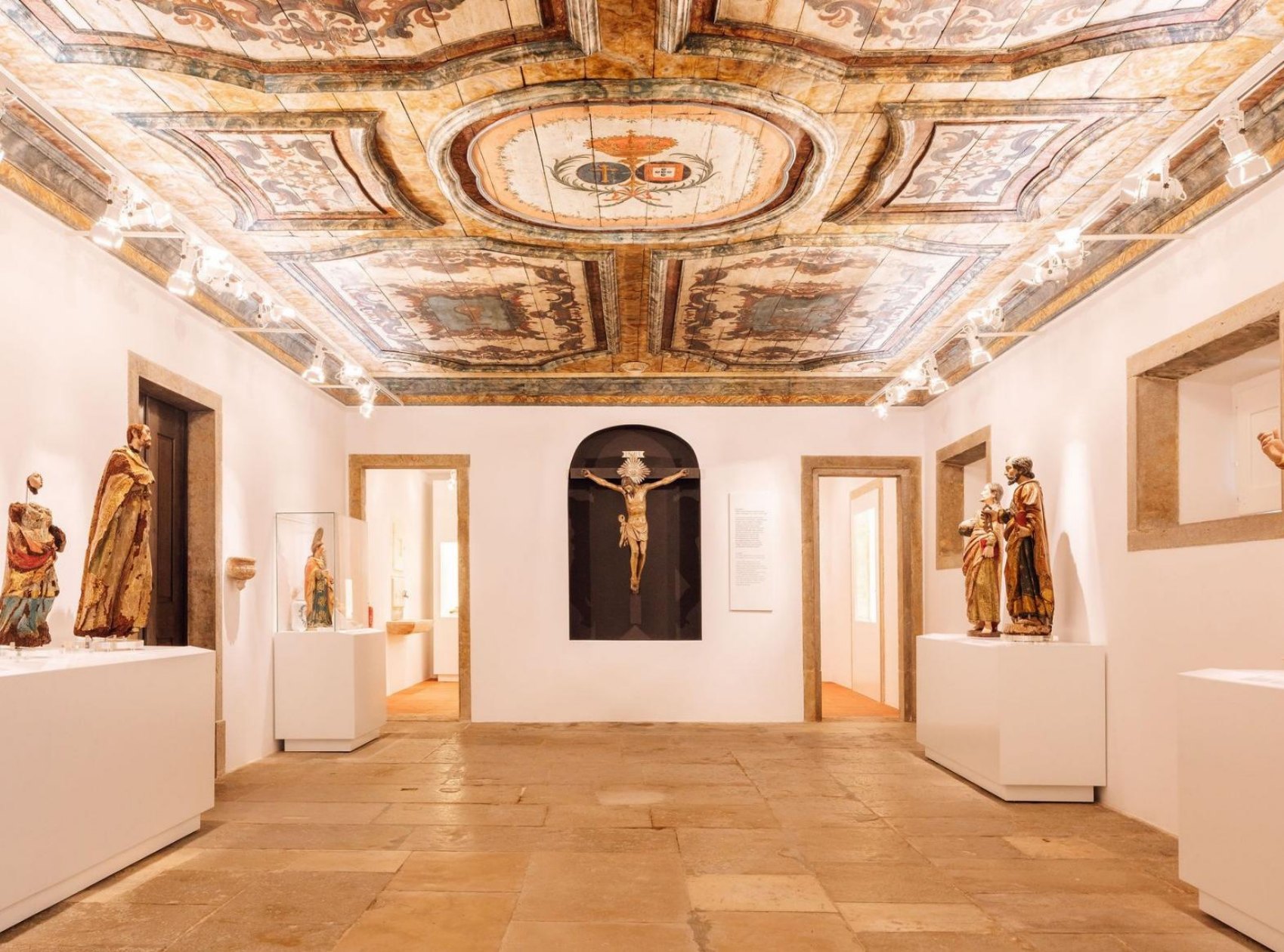Misericórdia Church And Museum Of Sacred Art — image 1